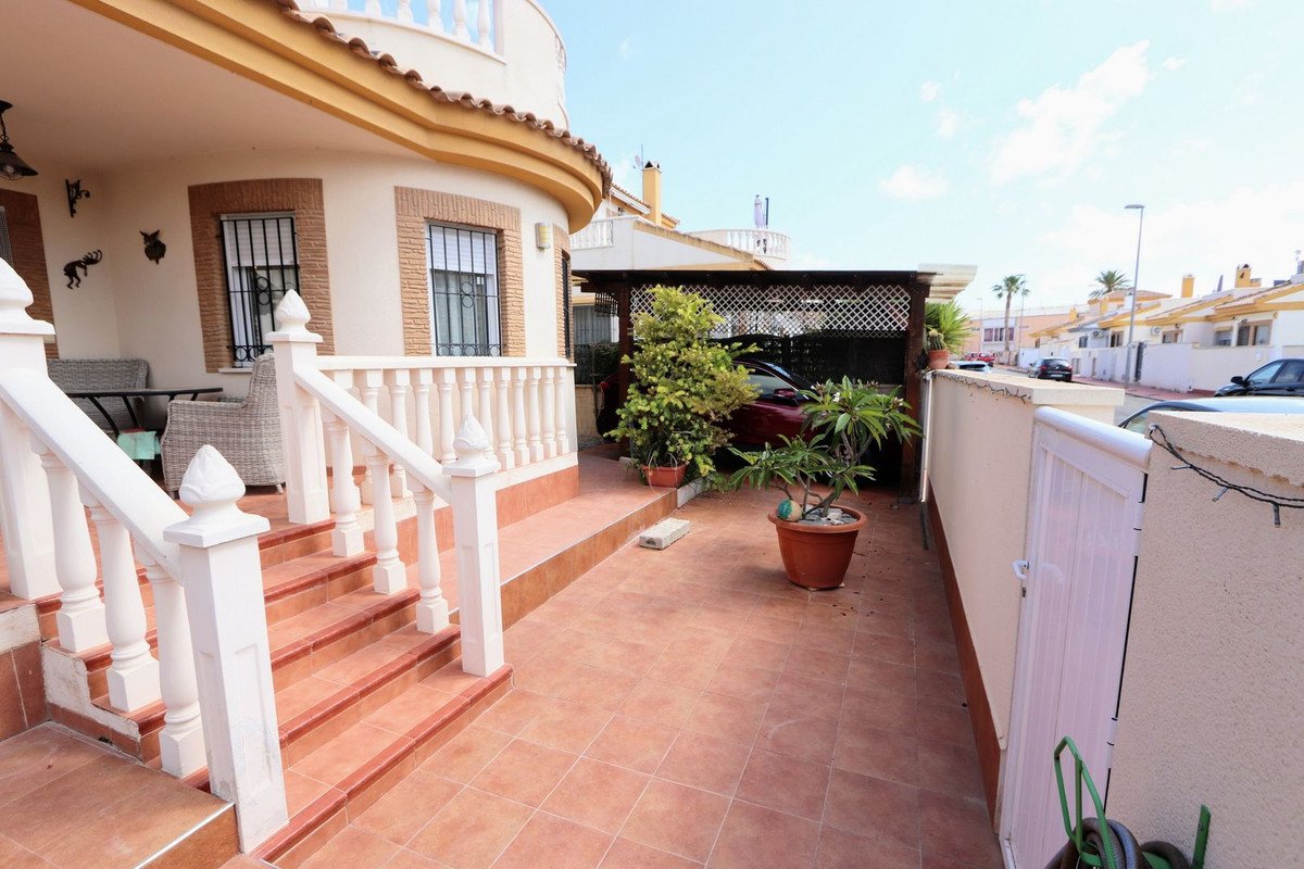 3 Bed Detached Villa in Sucina