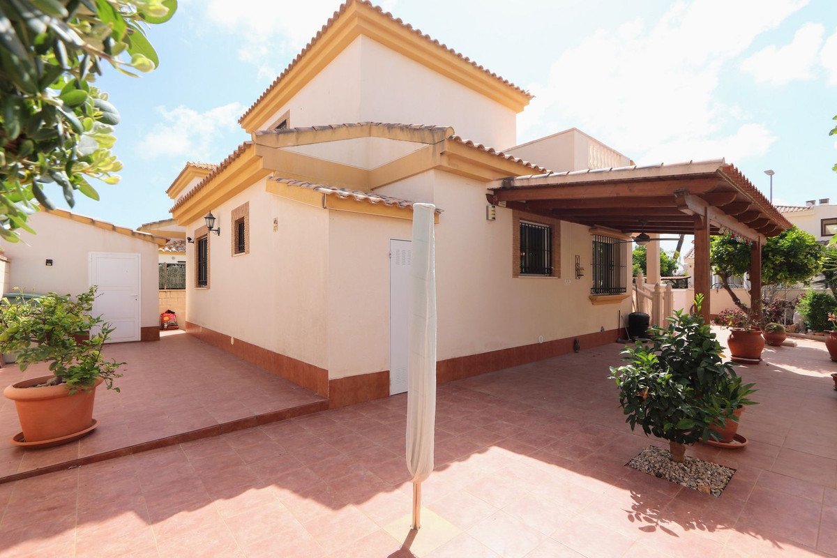 3 Bed Detached Villa in Sucina