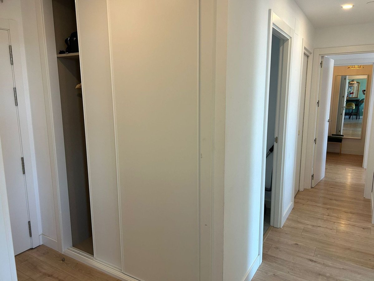 3 Bed Top Floor Apartment in Martiricos