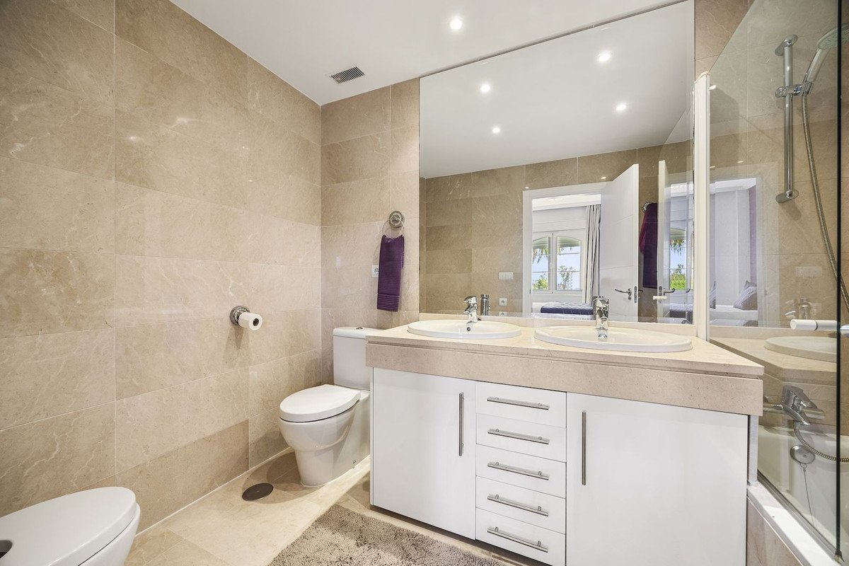 3 Bed Penthouse Duplex in Los Arqueros