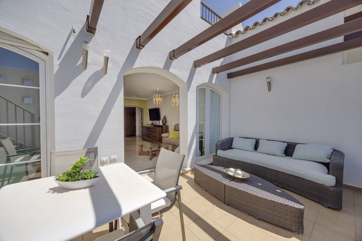 3 Bed Penthouse Duplex in Los Arqueros