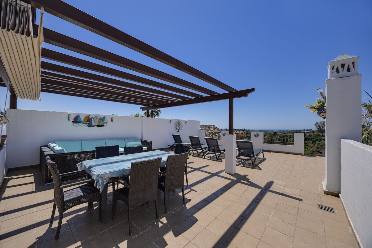3 Bed Penthouse Duplex in Los Arqueros