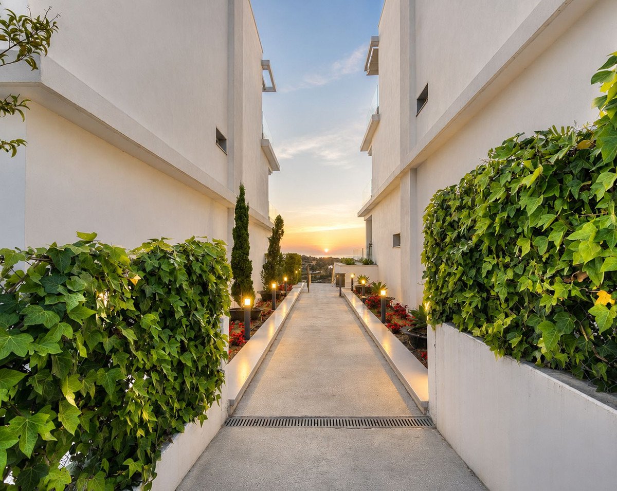 2 Bed Penthouse in Estepona