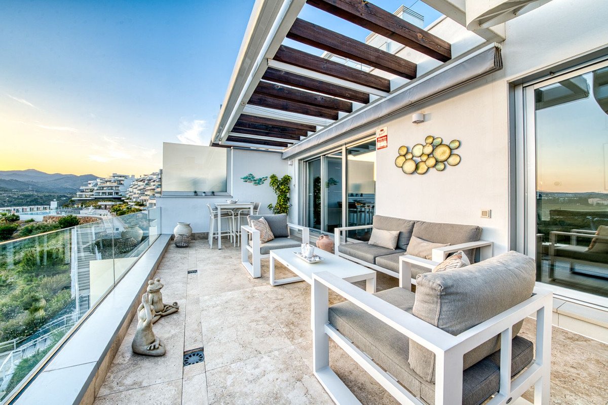 2 Bed Penthouse in Estepona