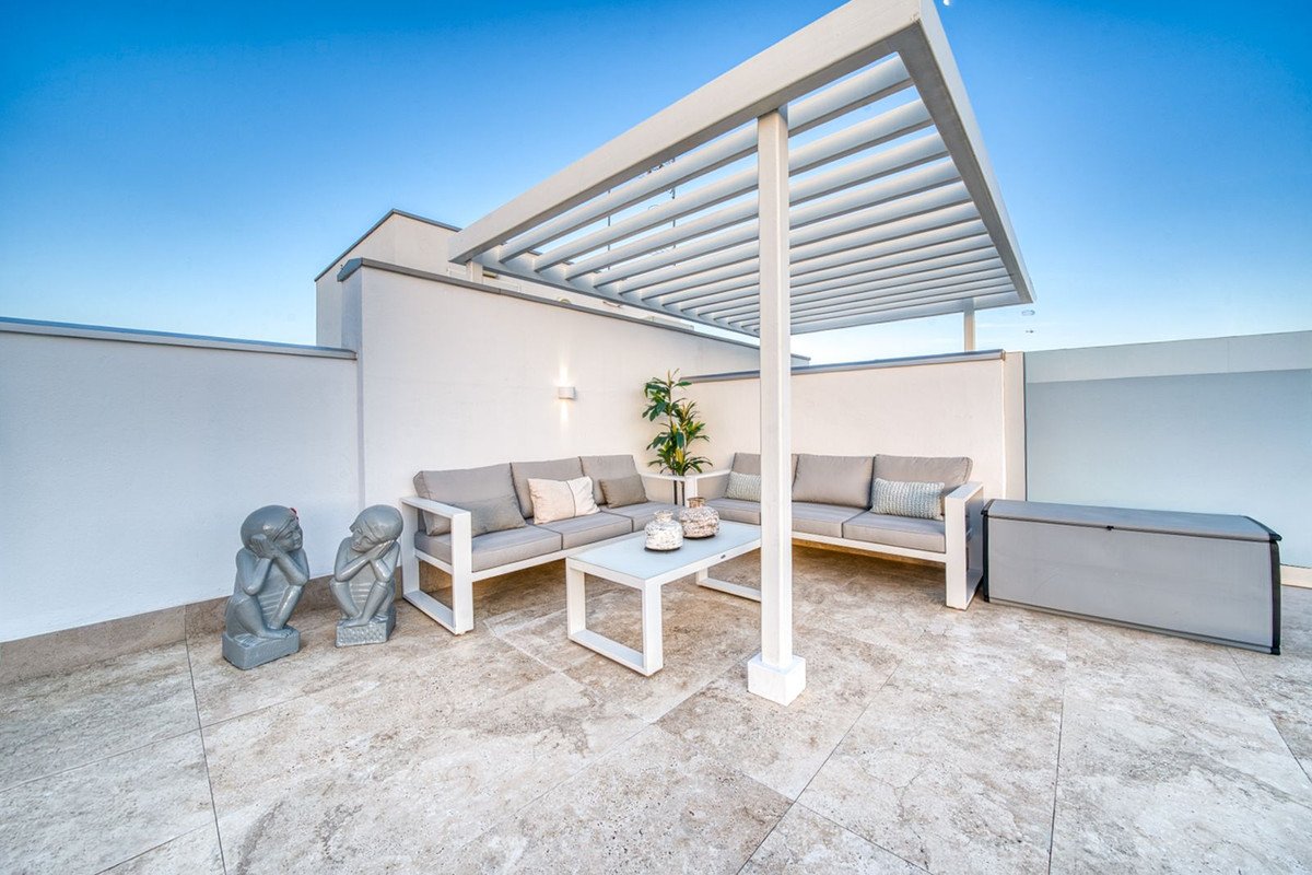 2 Bed Penthouse in Estepona