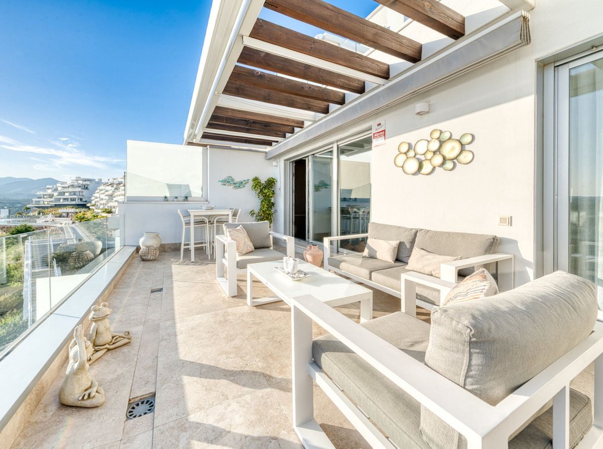 2 Bed Penthouse in Estepona