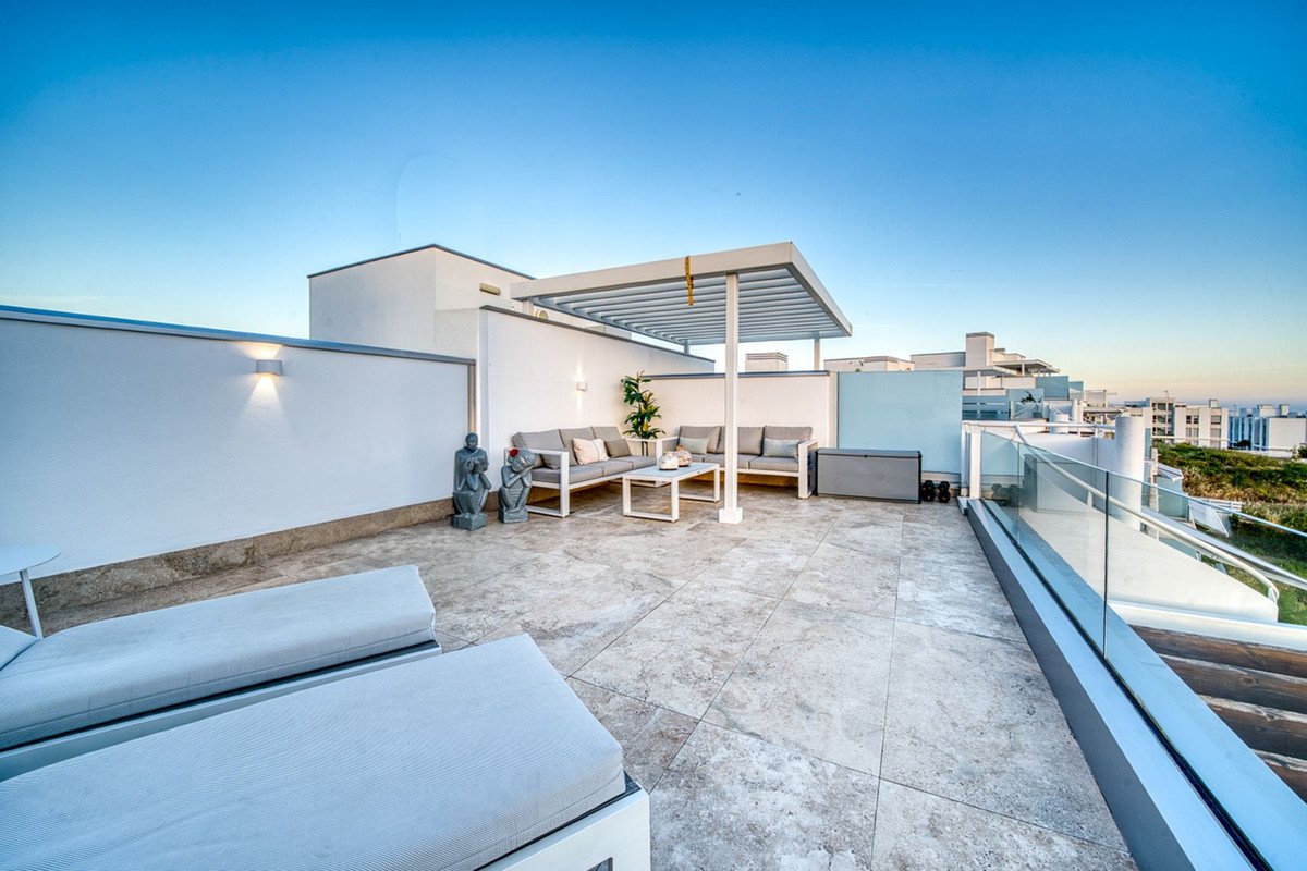 2 Bed Penthouse in Estepona