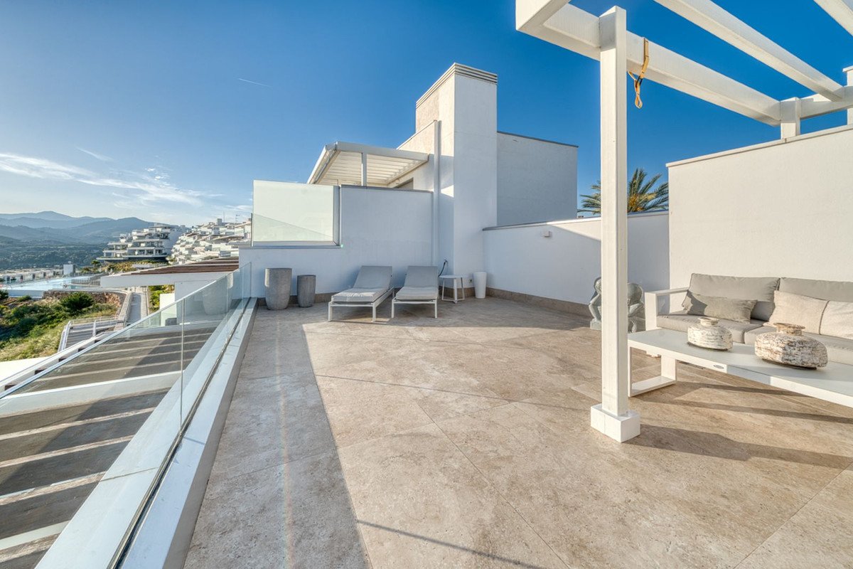 2 Bed Penthouse in Estepona