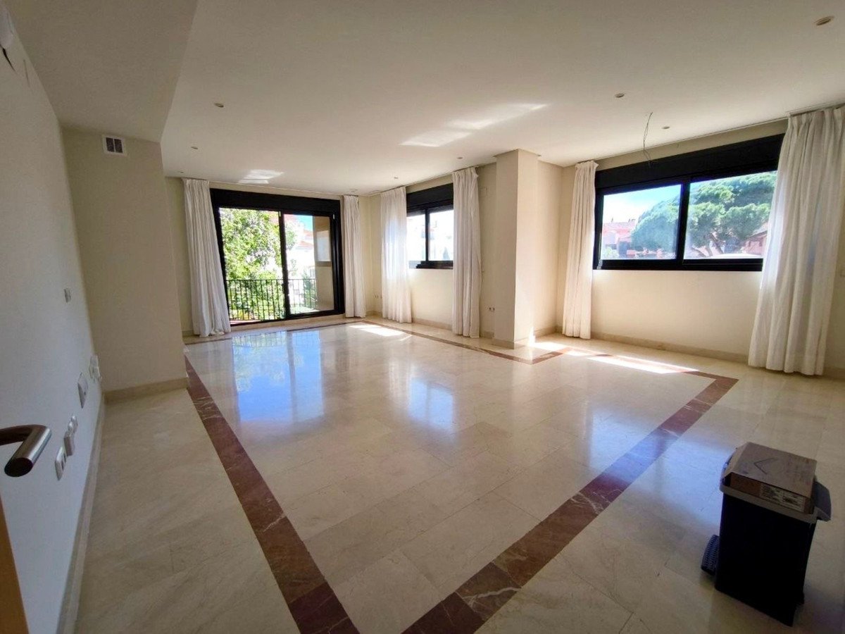 2 Bed Penthouse in Puerto Banús