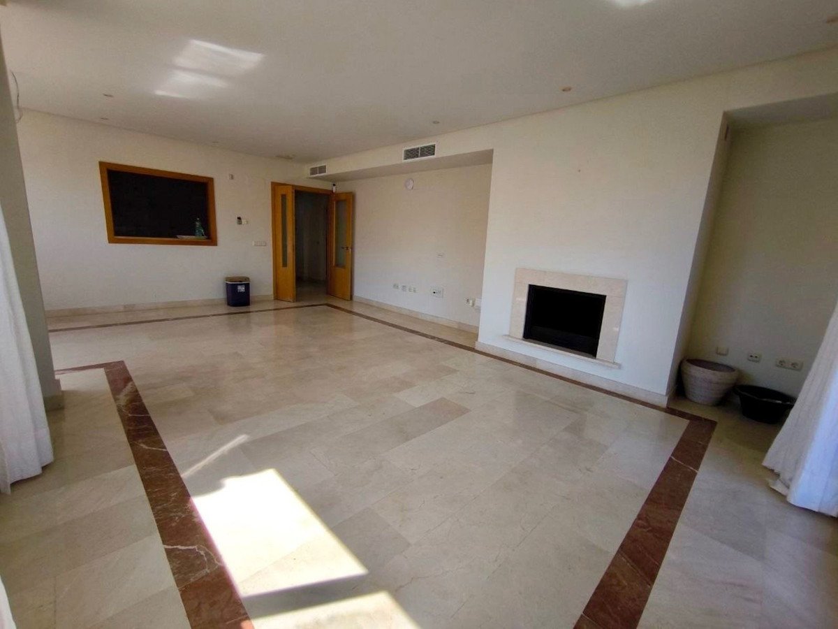 2 Bed Penthouse in Puerto Banús