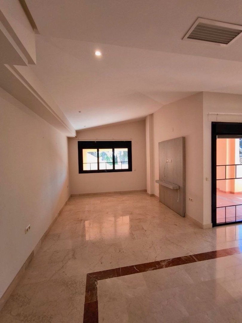 2 Bed Penthouse in Puerto Banús
