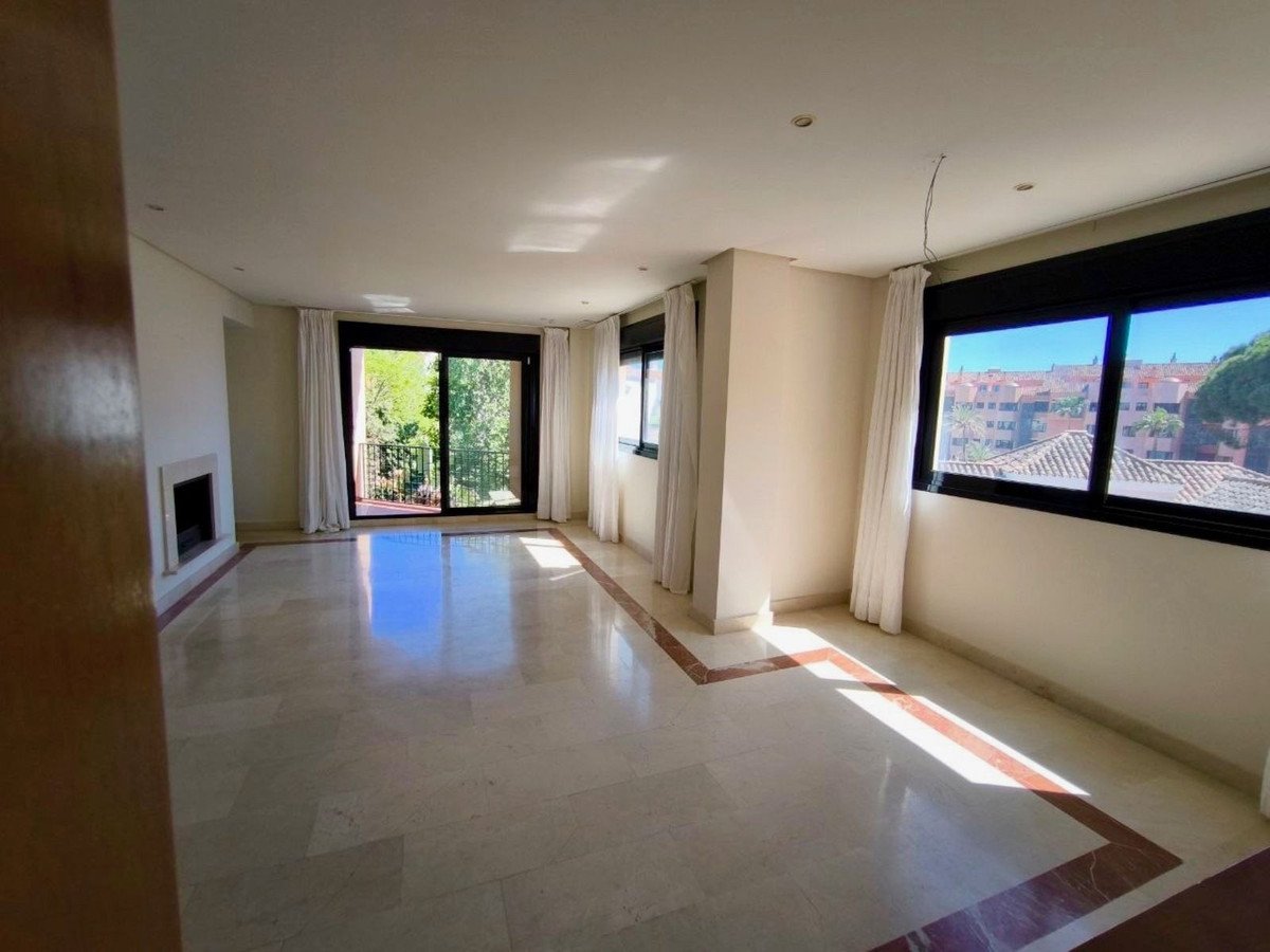 2 Bed Penthouse in Puerto Banús