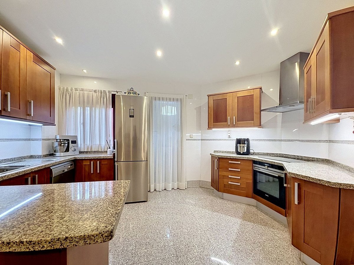 4 Bed Ground Floor Apartment in Costalita