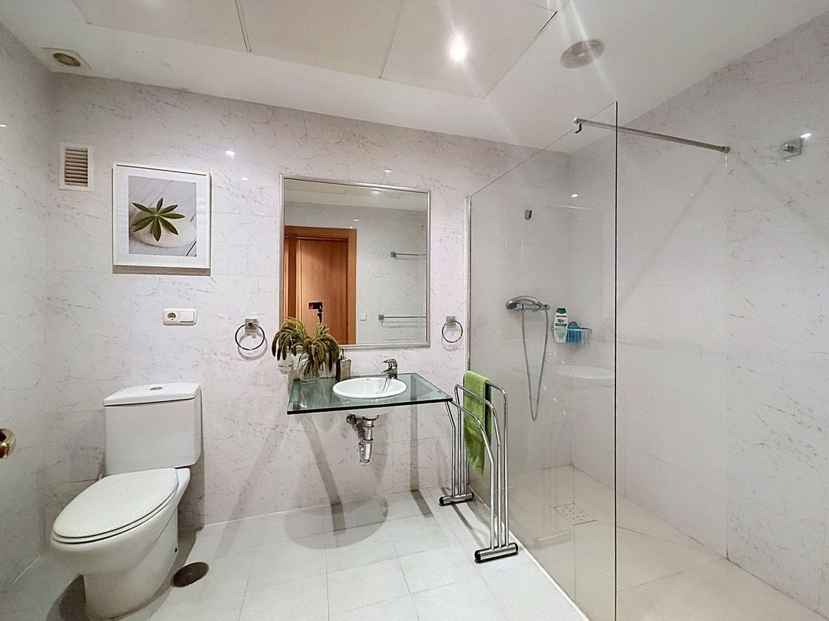4 Bed Ground Floor Apartment in Costalita