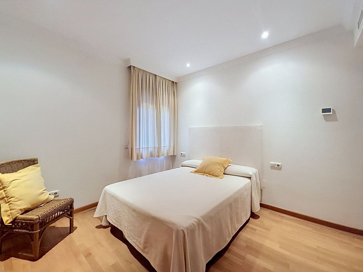 4 Bed Ground Floor Apartment in Costalita