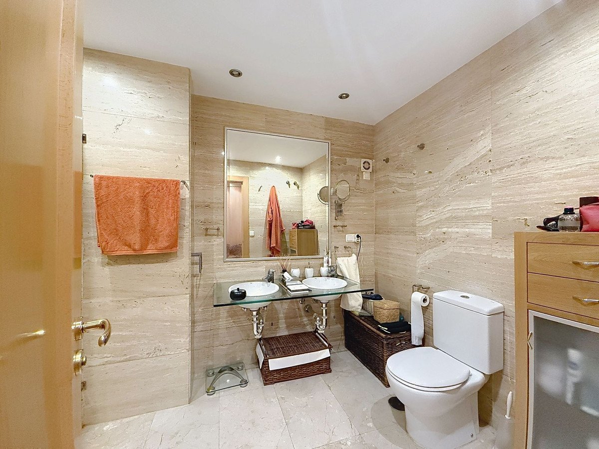 4 Bed Ground Floor Apartment in Costalita