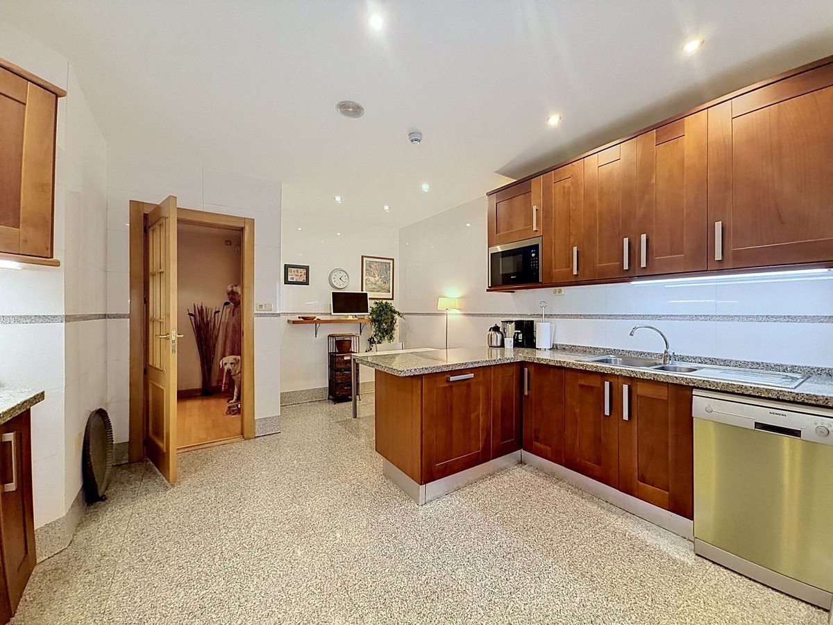 4 Bed Ground Floor Apartment in Costalita
