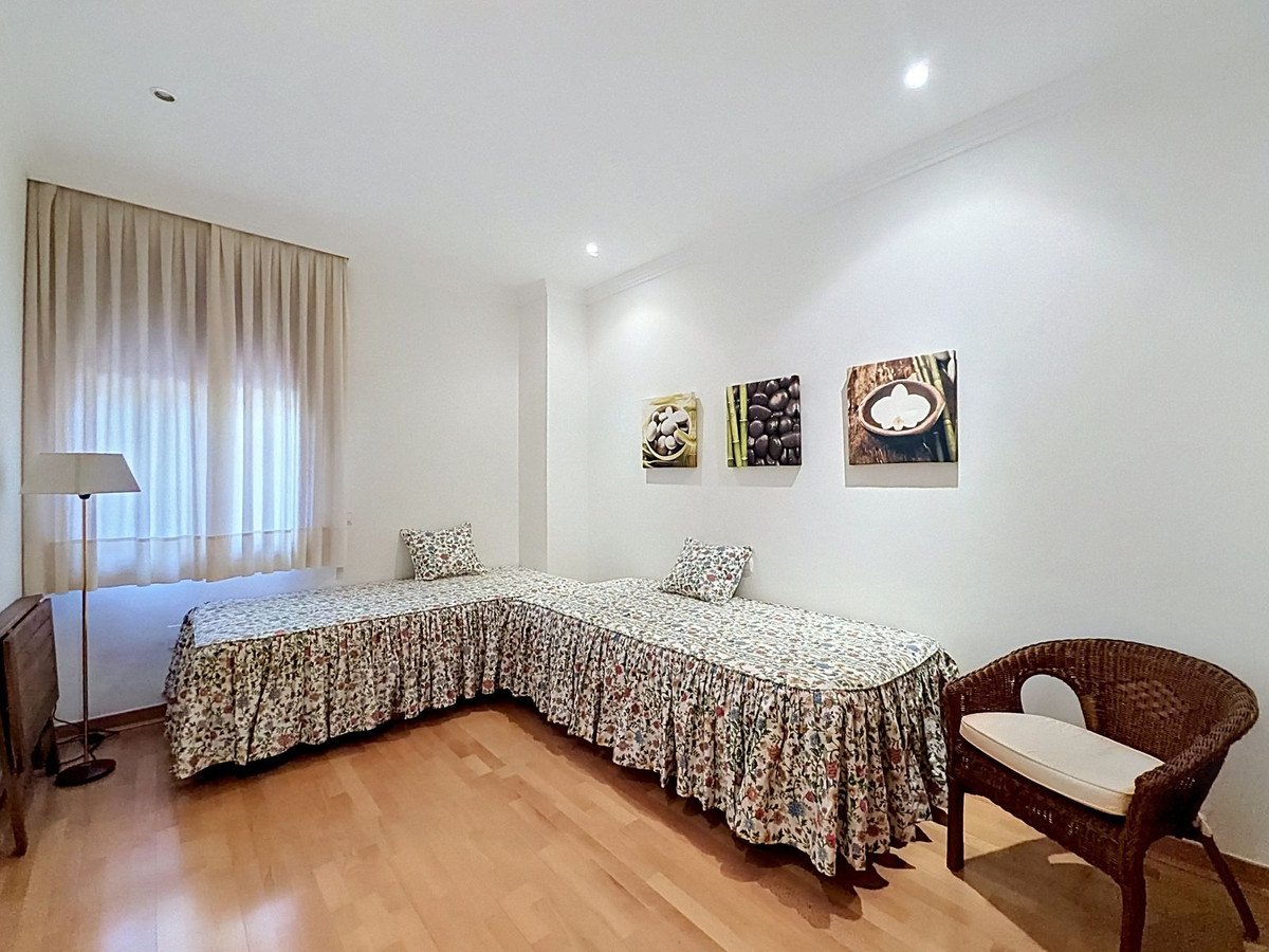 4 Bed Ground Floor Apartment in Costalita