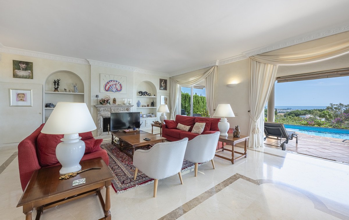 6 Bed Detached Villa in Benahavís