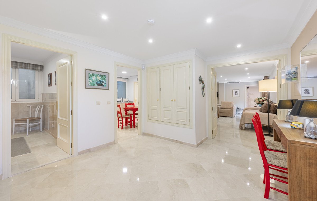 6 Bed Detached Villa in Benahavís