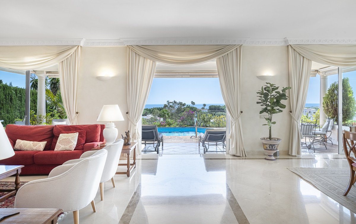 6 Bed Detached Villa in Benahavís