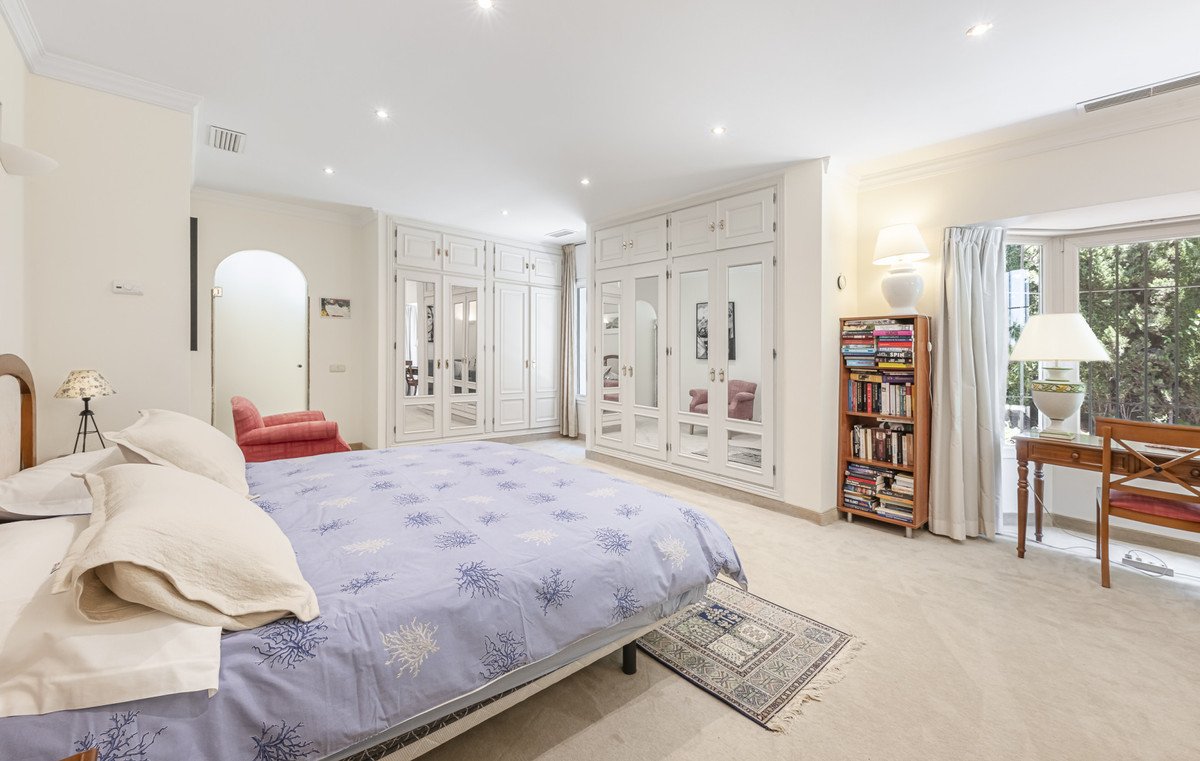 6 Bed Detached Villa in Benahavís