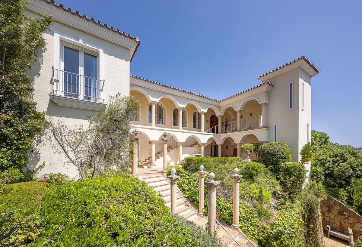 6 Bed Detached Villa in Benahavís