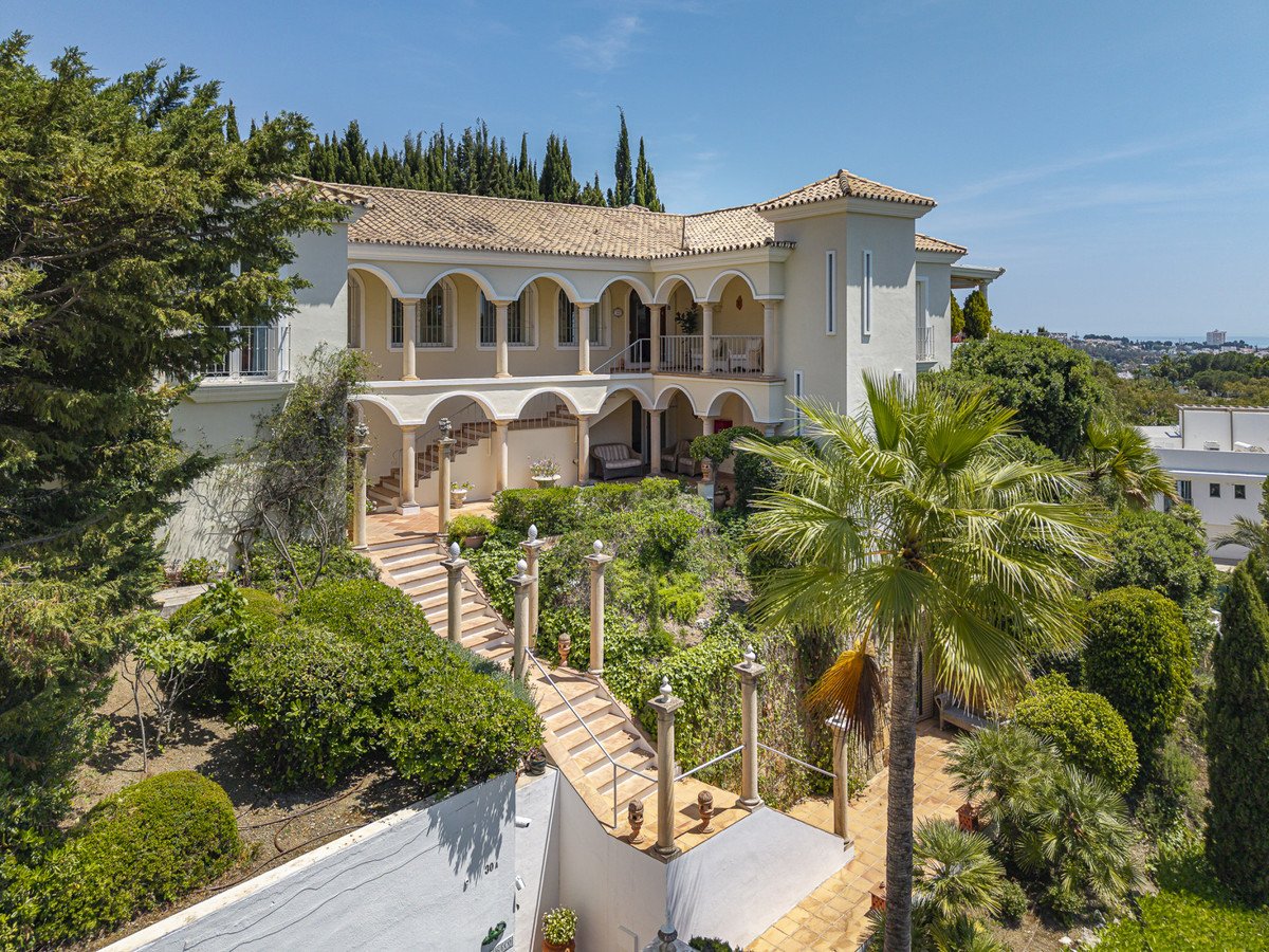 6 Bed Detached Villa in Benahavís