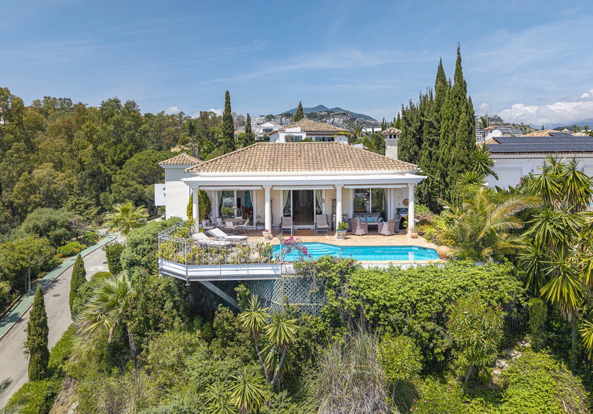 6 Bed Detached Villa in Benahavís