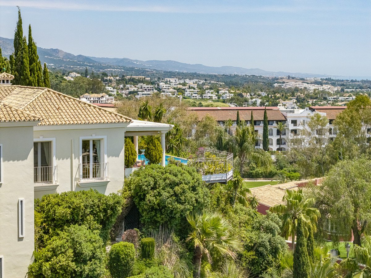 6 Bed Detached Villa in Benahavís