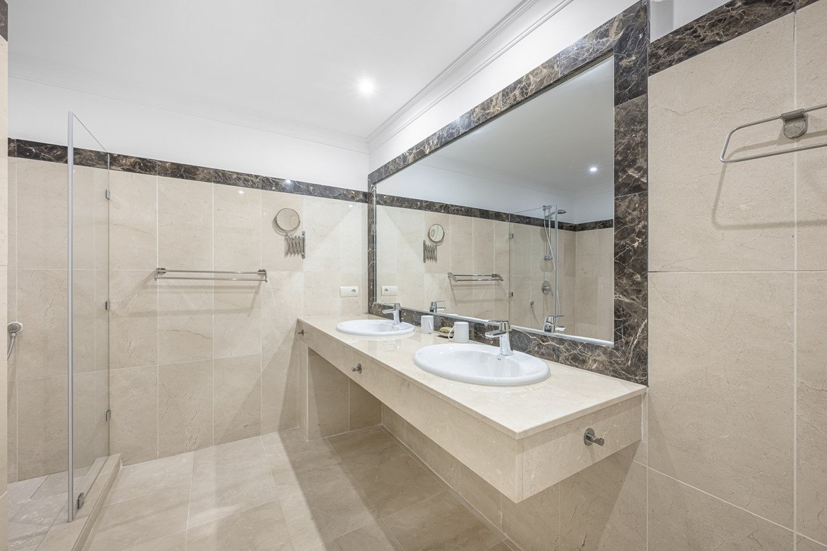 6 Bed Detached Villa in Benahavís