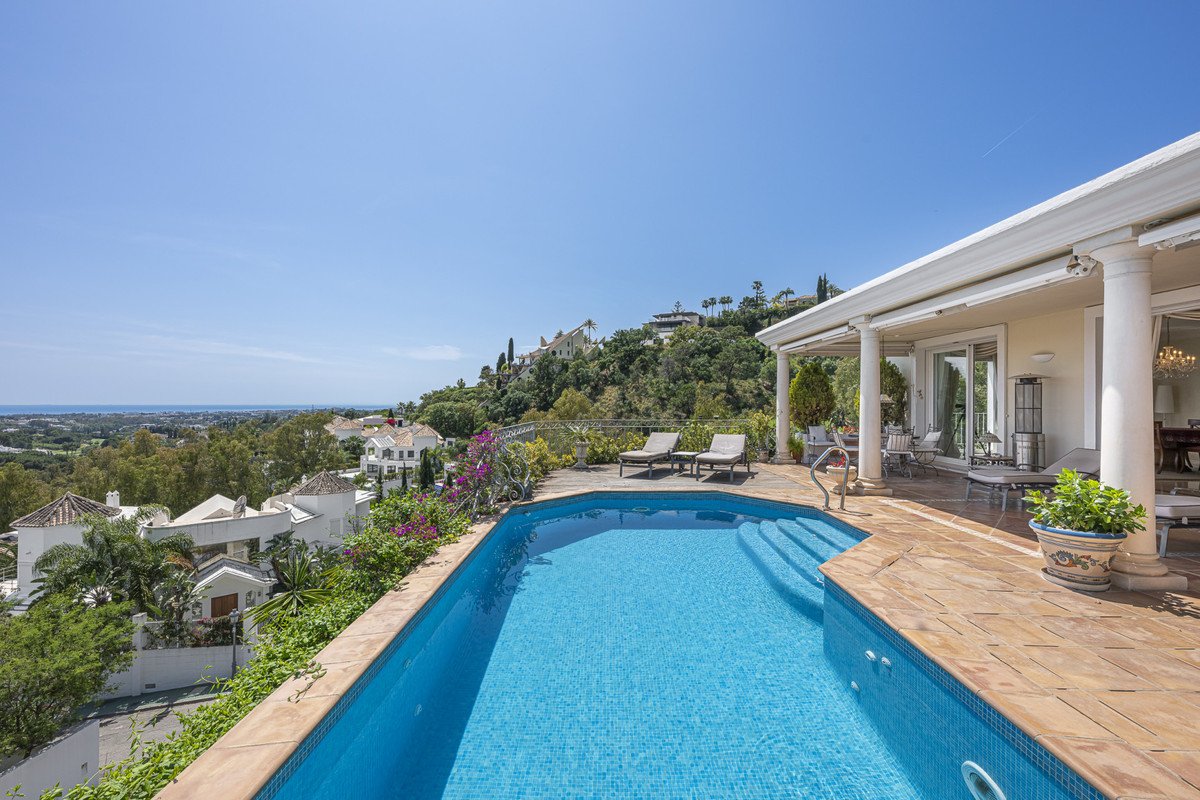 6 Bed Detached Villa in Benahavís