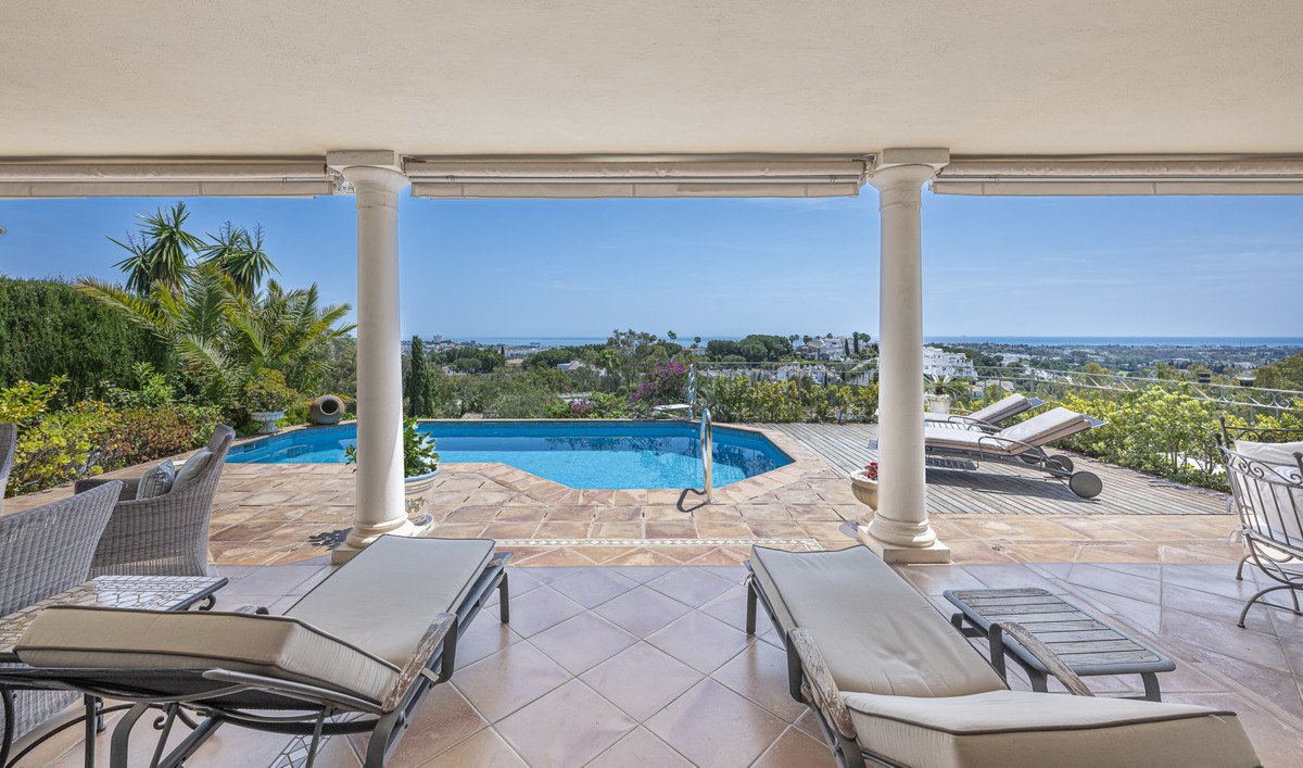 6 Bed Detached Villa in Benahavís