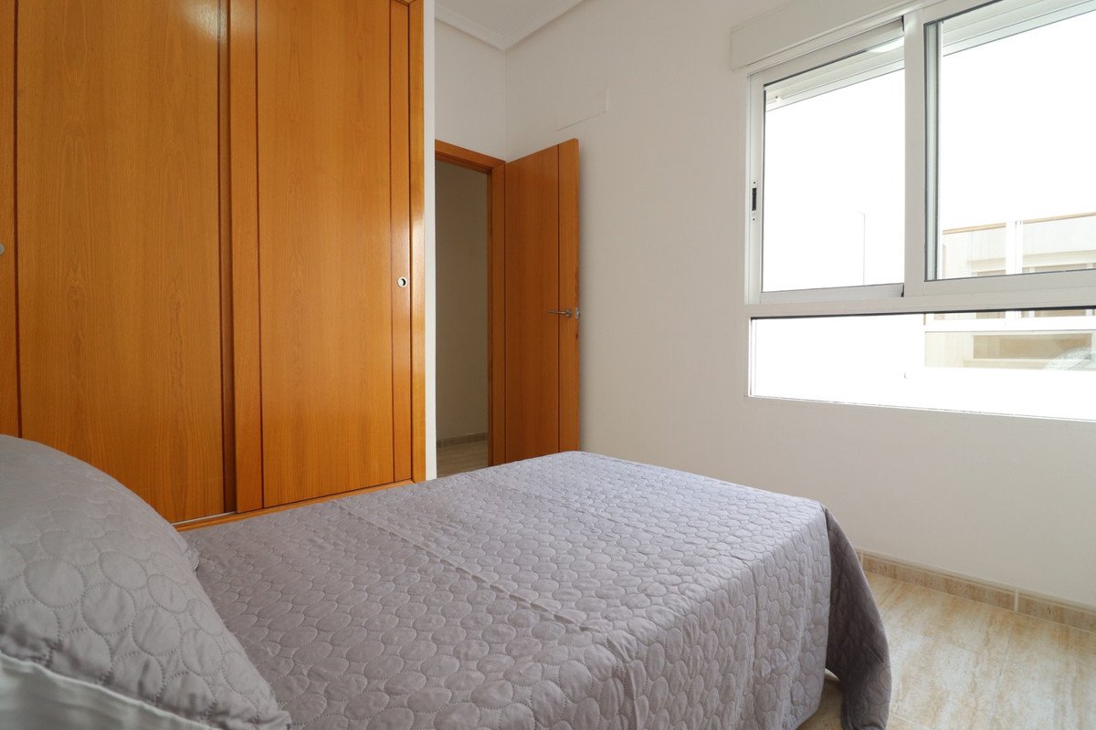 2 Bed Middle Floor Apartment in Almoradi