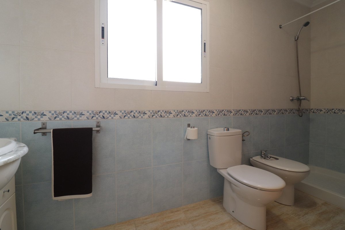 2 Bed Middle Floor Apartment in Almoradi