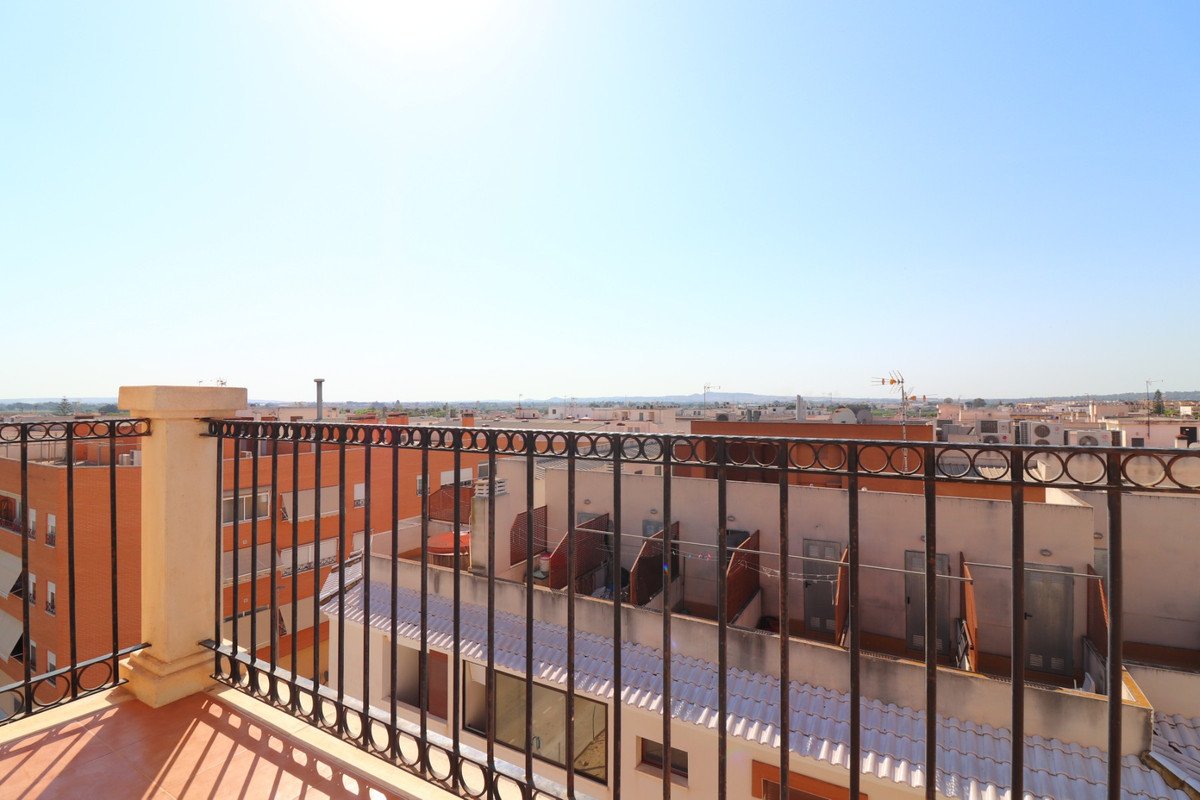 2 Bed Middle Floor Apartment in Almoradi