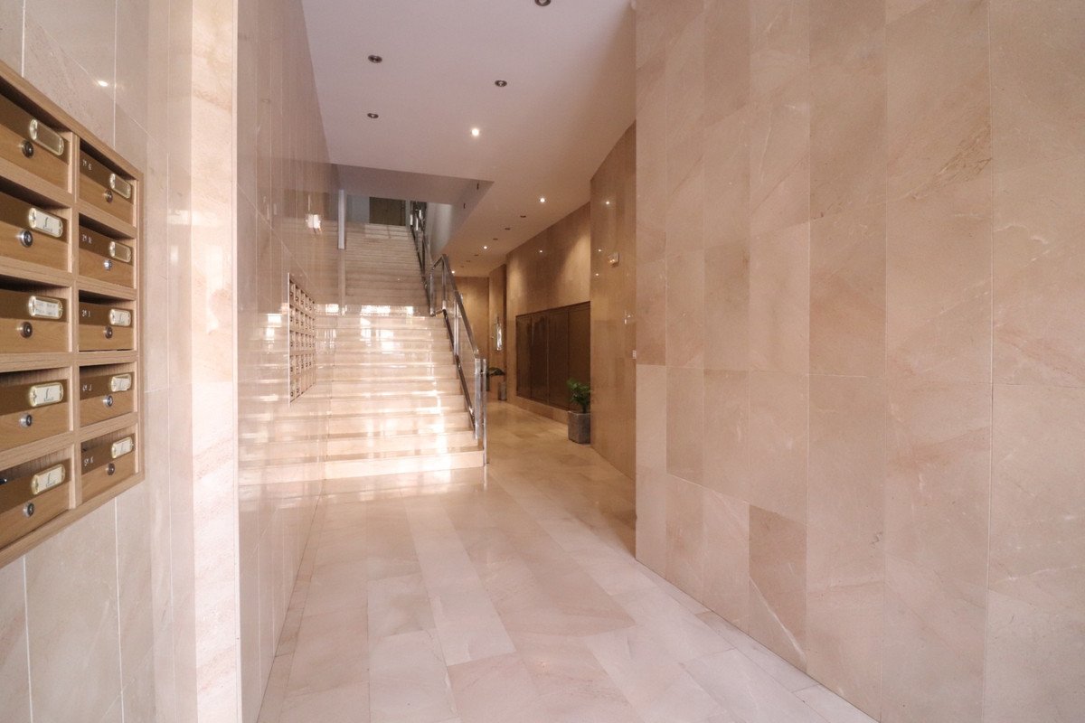 2 Bed Middle Floor Apartment in Almoradi
