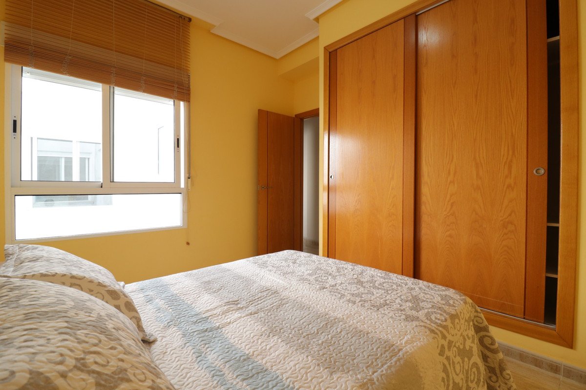 2 Bed Middle Floor Apartment in Almoradi