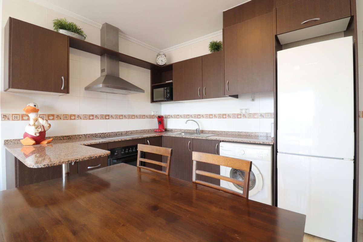 2 Bed Middle Floor Apartment in Almoradi