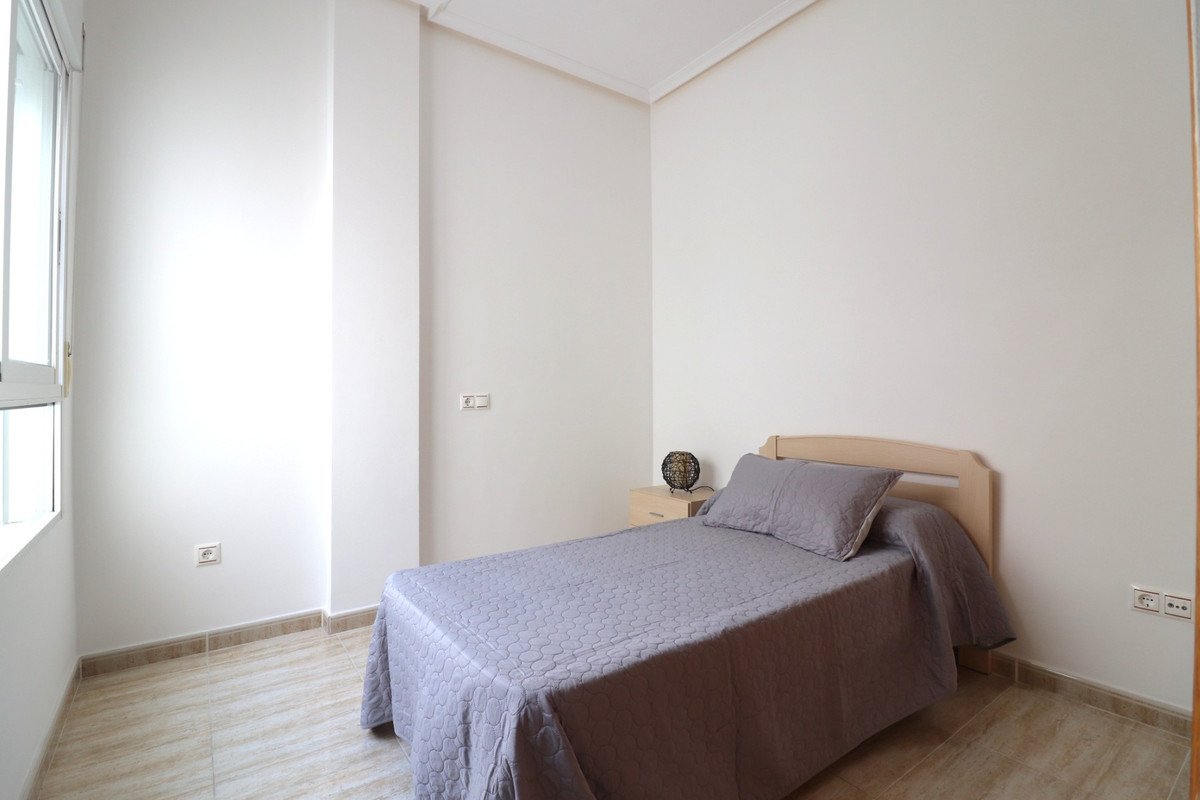 2 Bed Middle Floor Apartment in Almoradi