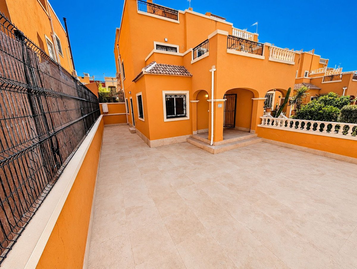 3 Bed Detached Villa in La Florida
