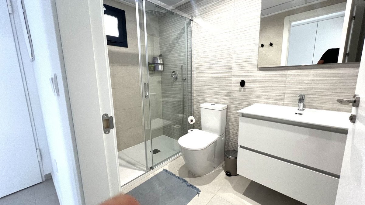 3 Bed Middle Floor Apartment in Villamartin