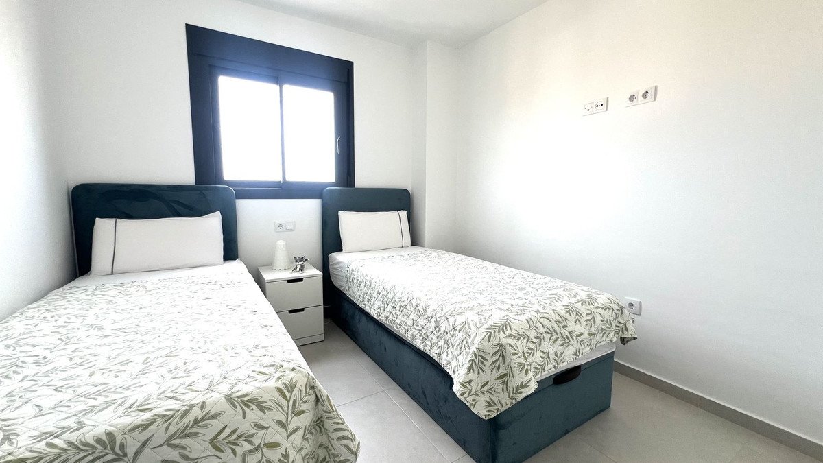 3 Bed Middle Floor Apartment in Villamartin