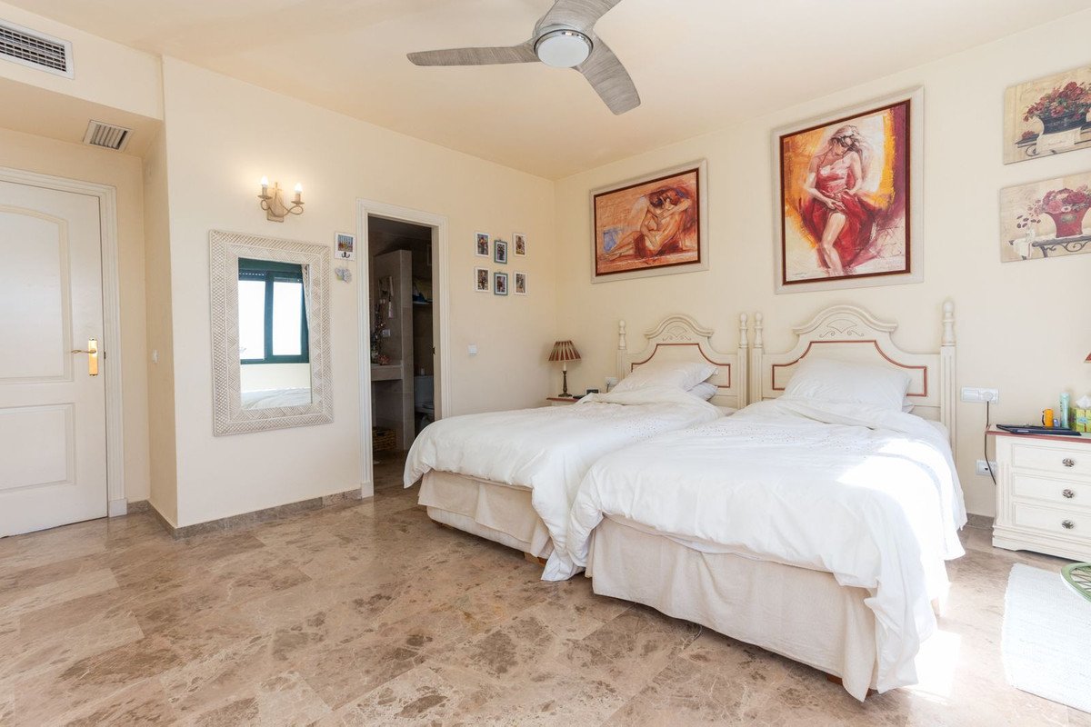 3 Bed Penthouse in San Pedro de Alcántara