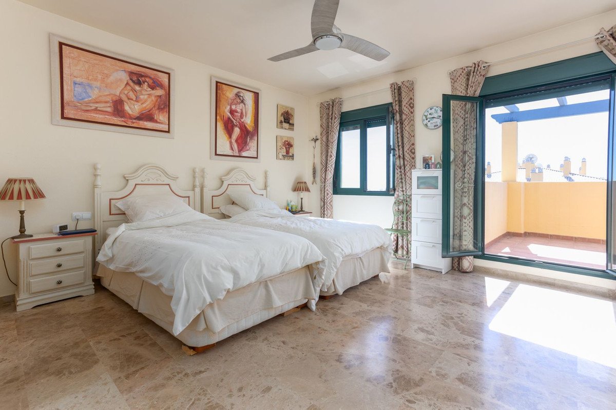 3 Bed Penthouse in San Pedro de Alcántara