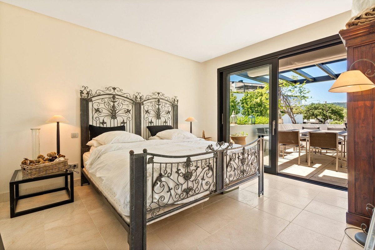2 Bed Townhouse in Sotogrande Alto