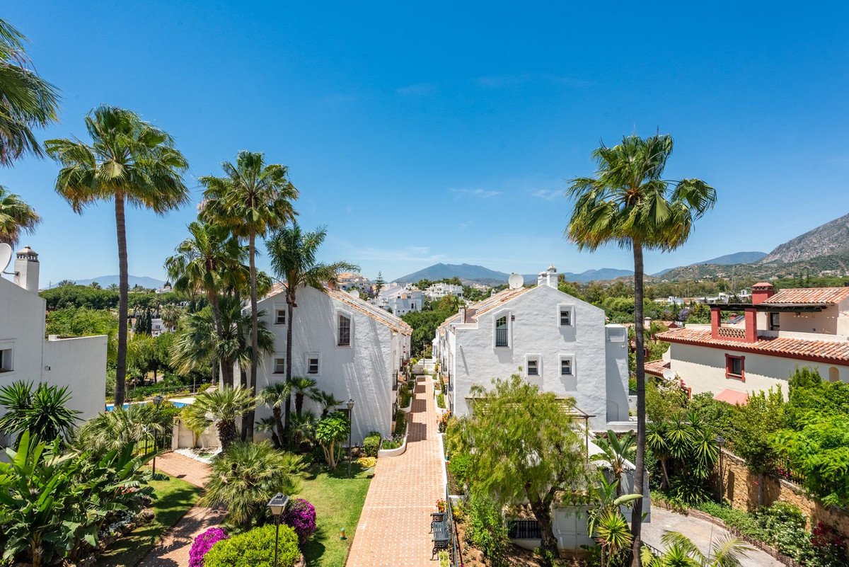 3 Bed Townhouse in The Golden Mile