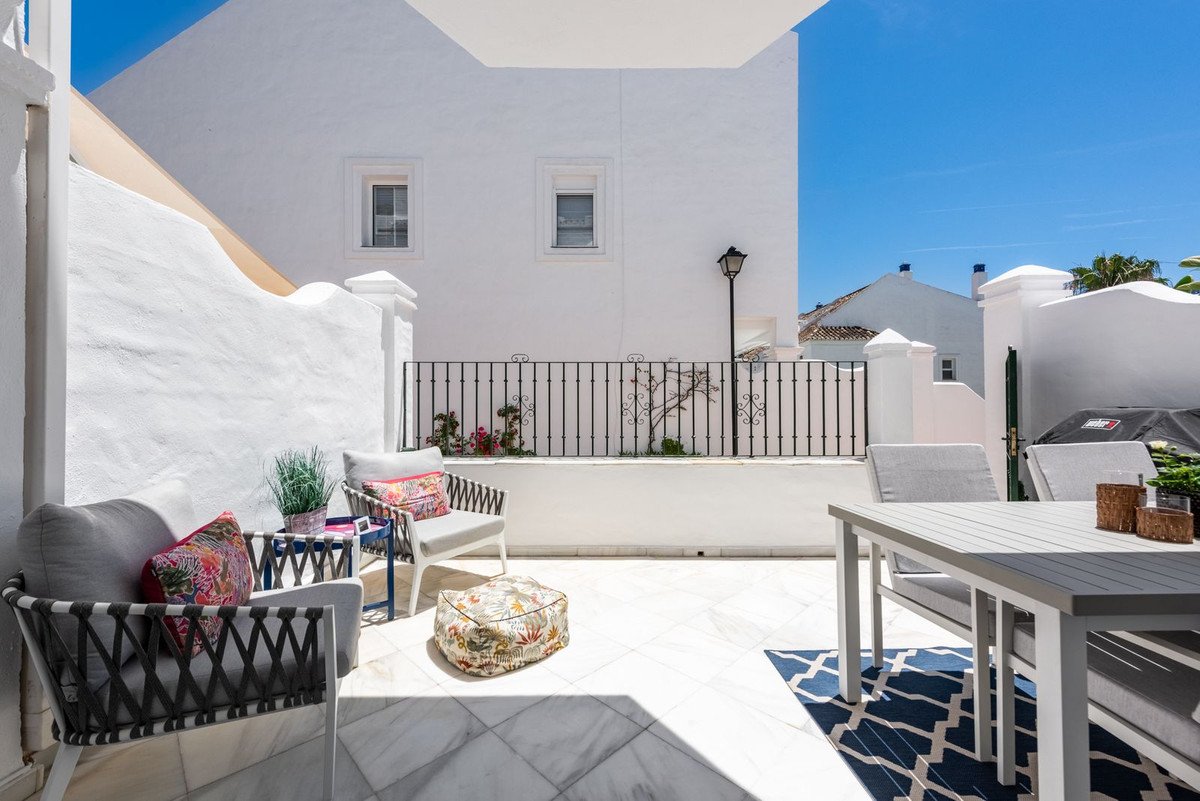 3 Bed Townhouse in The Golden Mile