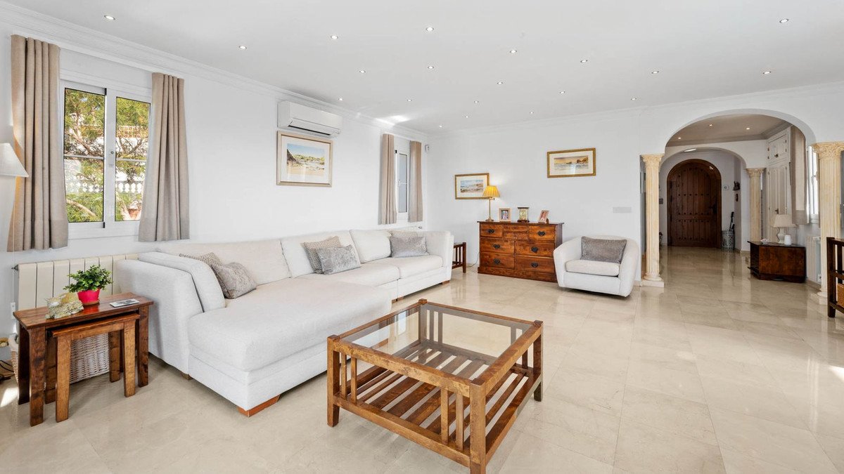 5 Bed Detached Villa in Frigiliana