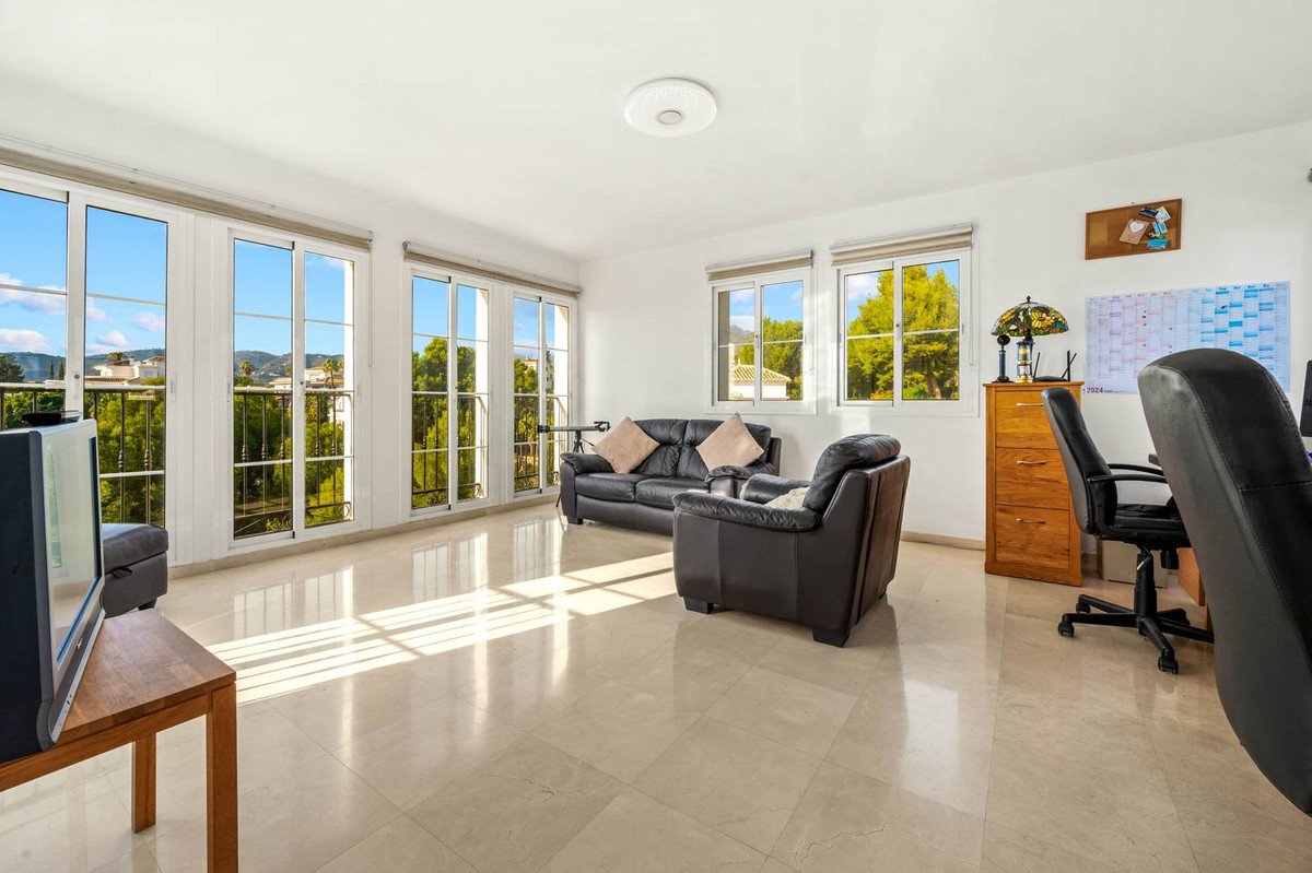 5 Bed Detached Villa in Frigiliana